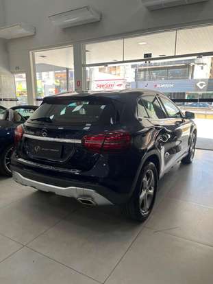 MERCEDES-BENZ-GLA 200-2018