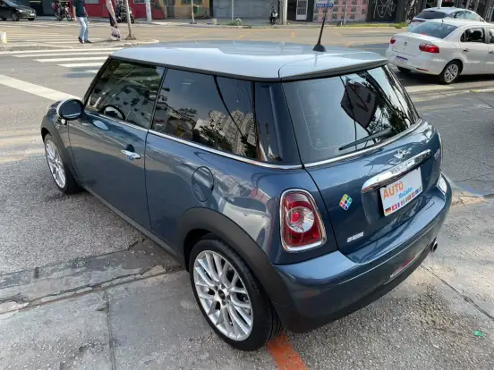 MINI-COOPER-2010