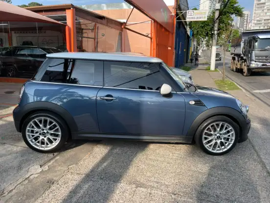 MINI-COOPER-2010