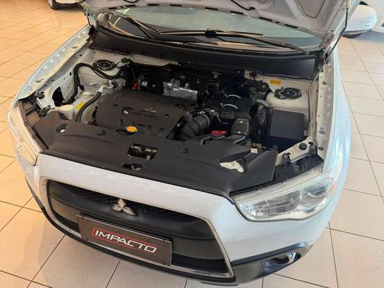 MITSUBISHI-ASX-2011