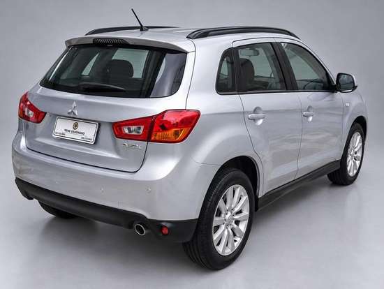 MITSUBISHI-ASX-2014