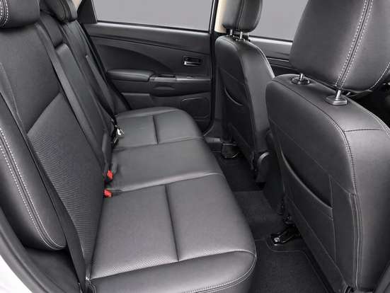 MITSUBISHI-ASX-2014