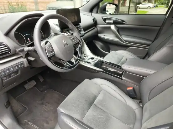 MITSUBISHI-ECLIPSE CROSS-1.5 MIVEC TURBO GASOLINA HPE-S BLACK S-AWC CVT MITSUBISHI-ECLIPSE CROSS-2025