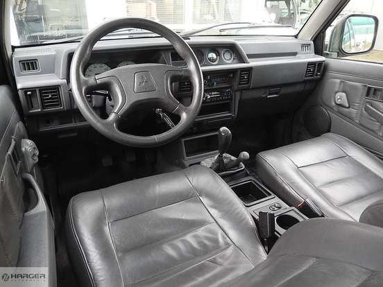 MITSUBISHI-L200-2001