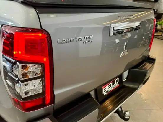 MITSUBISHI-L200 TRITON-2.4 16V TURBO DIESEL SPORT HPE CD 4P 4X4 AUTOMÁTICO MITSUBISHI-L200 TRITON-2024