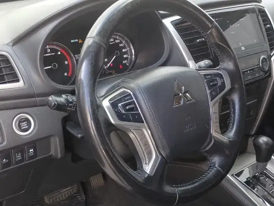MITSUBISHI-L200 TRITON-2.4 16V TURBO DIESEL SPORT HPE-S CD 4P 4X4 AUTOMÁTICO MITSUBISHI-L200 TRITON-2023