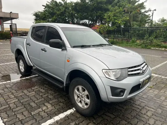 MITSUBISHI L200 TRITON 2.4 HLS 4X2 CD 16V FLEX 4P MANUAL
