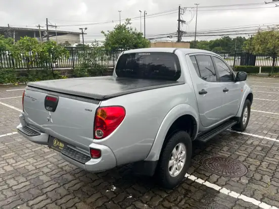 MITSUBISHI-L200 TRITON-2015