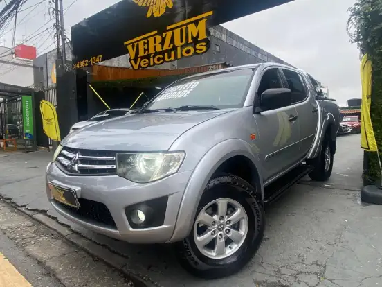 MITSUBISHI-L200 TRITON-2.4 HLS 4X2 CD 16V FLEX 4P MANUAL MITSUBISHI-L200 TRITON-2015