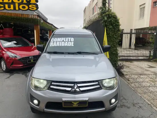 MITSUBISHI-L200 TRITON-2.4 HLS 4X2 CD 16V FLEX 4P MANUAL MITSUBISHI-L200 TRITON-2015