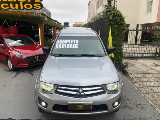 MITSUBISHI-L200 TRITON-2.4 HLS 4X2 CD 16V FLEX 4P MANUAL MITSUBISHI-L200 TRITON-2015