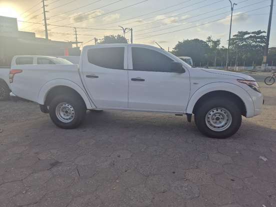 MITSUBISHI-L200 TRITON-2.4 16V TURBO DIESEL GL CD 4X4 MANUAL MITSUBISHI-L200 TRITON-2023