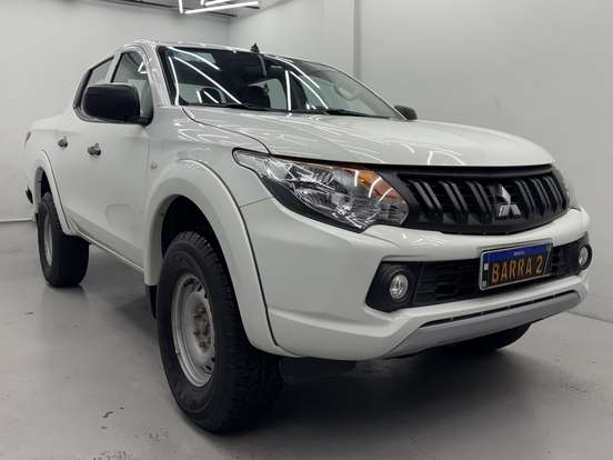 MITSUBISHI-L200 TRITON-2024