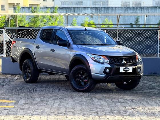 MITSUBISHI L200 TRITON 2.4 16V TURBO DIESEL OUTDOOR GLX CD 4X4 MANUAL