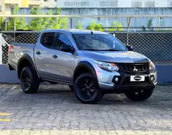 MITSUBISHI L200 TRITON 2.4 16V TURBO DIESEL OUTDOOR GLX CD 4X4 MANUAL MITSUBISHI L200 TRITON 2.4 16V TURBO DIESEL OUTDOOR GLX CD 4X4 MANUAL