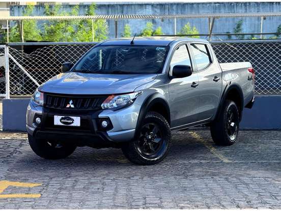 MITSUBISHI-L200 TRITON-2.4 16V TURBO DIESEL OUTDOOR GLX CD 4X4 MANUAL MITSUBISHI-L200 TRITON-2023