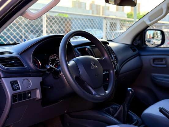 MITSUBISHI-L200 TRITON-2023