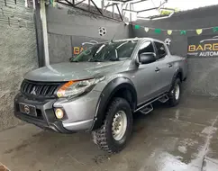 MITSUBISHI L200 TRITON 2.4 16V TURBO DIESEL OUTDOOR GLX CD 4X4 MANUAL MITSUBISHI L200 TRITON 2.4 16V TURBO DIESEL OUTDOOR GLX CD 4X4 MANUAL