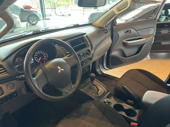 MITSUBISHI-L200 TRITON-2.4 16V TURBO DIESEL SPORT GLS CD 4P 4X4 AUTOMÁTICO MITSUBISHI-L200 TRITON-2022