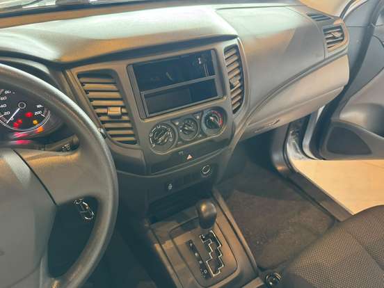 MITSUBISHI-L200 TRITON-2.4 16V TURBO DIESEL SPORT GLS CD 4P 4X4 AUTOMÁTICO MITSUBISHI-L200 TRITON-2022