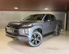 MITSUBISHI L200 TRITON 2.4 16V TURBO DIESEL SPORT HPE CD 4P 4X4 AUTOMÁTICO MITSUBISHI L200 TRITON 2.4 16V TURBO DIESEL SPORT HPE CD 4P 4X4 AUTOMÁTICO