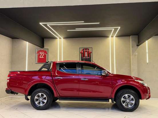 MITSUBISHI-L200 TRITON-2.4 16V TURBO DIESEL SPORT HPE CD 4P 4X4 AUTOMÁTICO MITSUBISHI-L200 TRITON-2019
