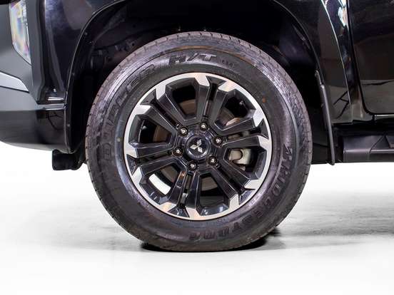 MITSUBISHI-L200 TRITON-2.4 16V TURBO DIESEL SPORT HPE CD 4P 4X4 AUTOMÁTICO MITSUBISHI-L200 TRITON-2023