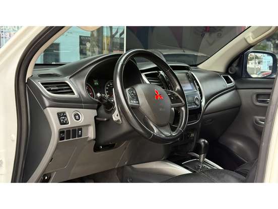 MITSUBISHI-L200 TRITON-2.4 16V TURBO DIESEL SPORT HPE-S CD 4P 4X4 AUTOMÁTICO MITSUBISHI-L200 TRITON-2018