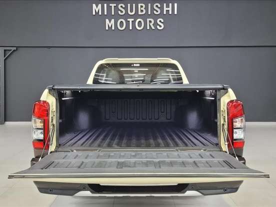 MITSUBISHI-L200 TRITON-2.4 16V TURBO DIESEL SPORT HPE-S TERRA CD 4P 4X4 AUTOMÁTICO MITSUBISHI-L200 TRITON-2024