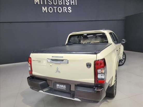 MITSUBISHI-L200 TRITON-2.4 16V TURBO DIESEL SPORT HPE-S TERRA CD 4P 4X4 AUTOMÁTICO MITSUBISHI-L200 TRITON-2024
