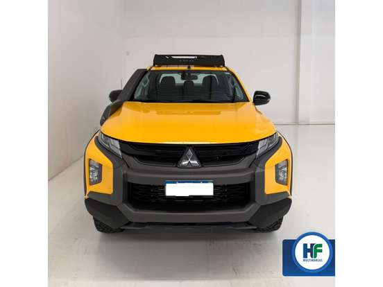 MITSUBISHI-L200 TRITON-2.4 16V TURBO DIESEL SPORT SAVANA CD 4P 4X4 AUTOMÁTICO MITSUBISHI-L200 TRITON-2024