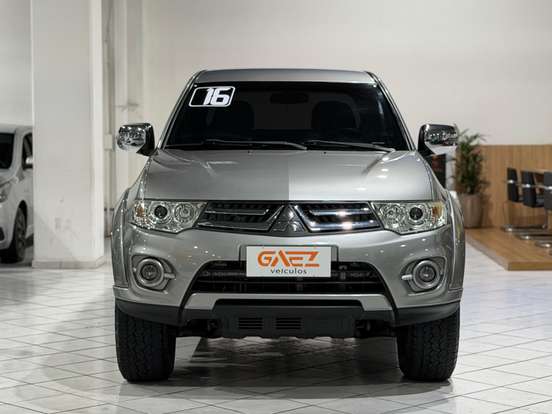 MITSUBISHI-L200 TRITON-2.4 HLS 4X2 CD 16V FLEX 4P MANUAL MITSUBISHI-L200 TRITON-2015