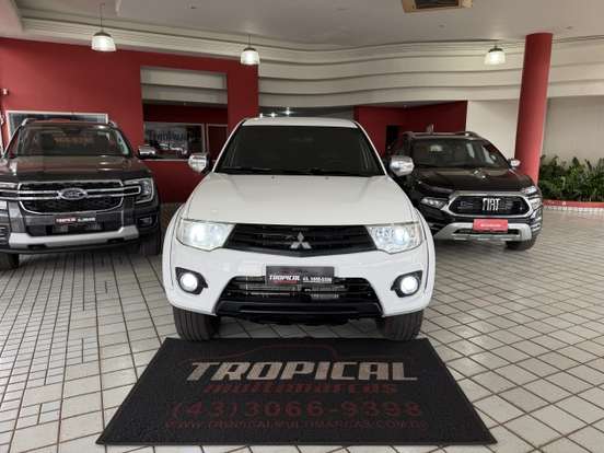 MITSUBISHI-L200 TRITON-3.2 HPE 4X4 CD 16V TURBO INTERCOOLER DIESEL 4P AUTOMÁTICO MITSUBISHI-L200 TRITON-2013