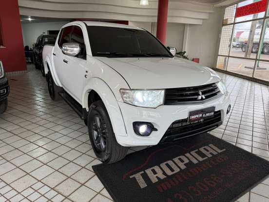 MITSUBISHI-L200 TRITON-3.2 HPE 4X4 CD 16V TURBO INTERCOOLER DIESEL 4P AUTOMÁTICO MITSUBISHI-L200 TRITON-2013