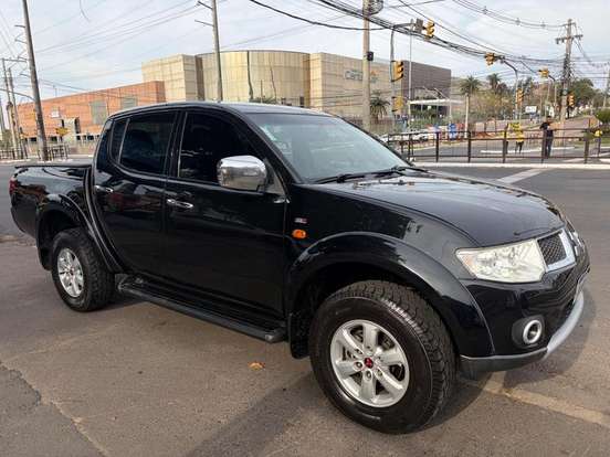 MITSUBISHI-L200 TRITON-2012