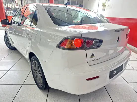 MITSUBISHI-LANCER-2015
