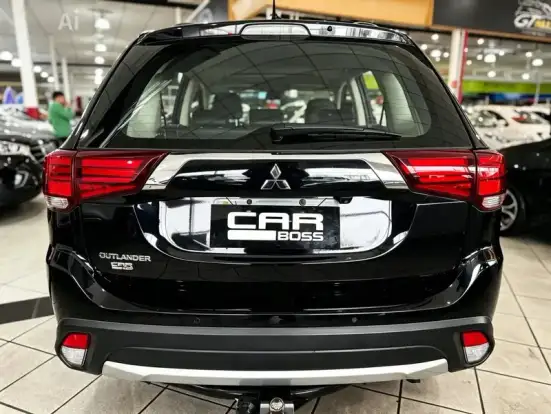 MITSUBISHI-OUTLANDER-2016