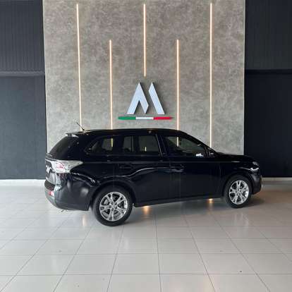 MITSUBISHI-OUTLANDER-2014