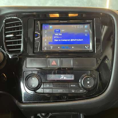MITSUBISHI-OUTLANDER-2014