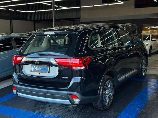 MITSUBISHI-OUTLANDER-2.0 16V GASOLINA 4P AUTOMÁTICO MITSUBISHI-OUTLANDER-2015