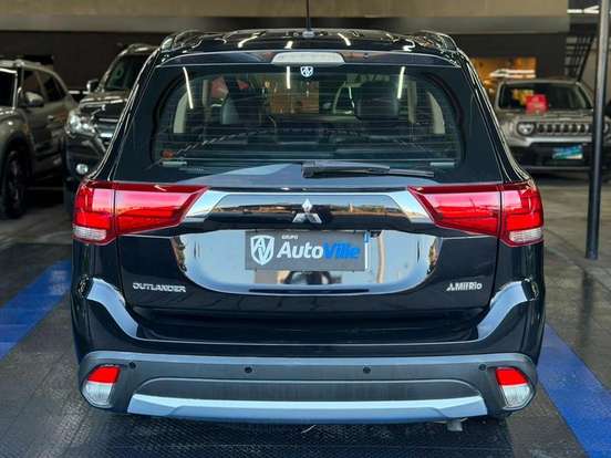 MITSUBISHI-OUTLANDER-2.0 16V GASOLINA 4P AUTOMÁTICO MITSUBISHI-OUTLANDER-2015