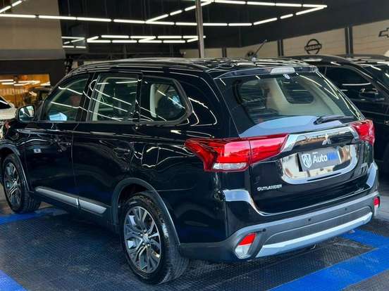 MITSUBISHI-OUTLANDER-2.0 16V GASOLINA 4P AUTOMÁTICO MITSUBISHI-OUTLANDER-2015