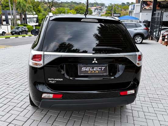 MITSUBISHI-OUTLANDER-2.0 16V GASOLINA 4P AUTOMÁTICO MITSUBISHI-OUTLANDER-2013
