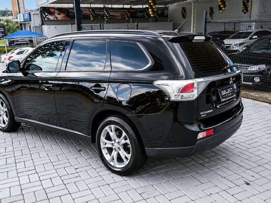 MITSUBISHI-OUTLANDER-2.0 16V GASOLINA 4P AUTOMÁTICO MITSUBISHI-OUTLANDER-2013
