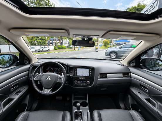 MITSUBISHI-OUTLANDER-2.0 16V GASOLINA 4P AUTOMÁTICO MITSUBISHI-OUTLANDER-2013