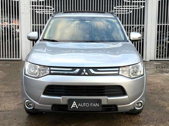 MITSUBISHI-OUTLANDER-2.0 16V GASOLINA 4P AUTOMÁTICO MITSUBISHI-OUTLANDER-2013