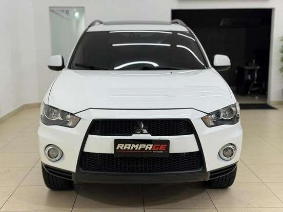 MITSUBISHI-OUTLANDER-2013