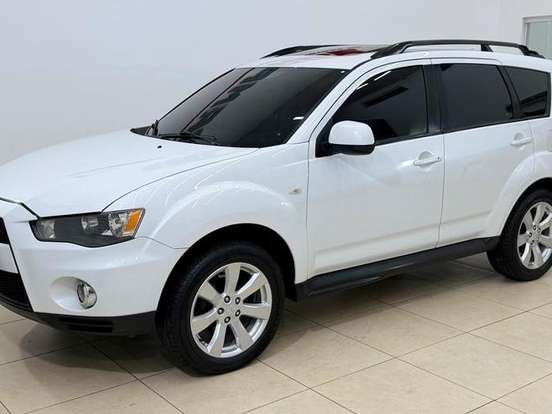 MITSUBISHI-OUTLANDER-2.0 16V GASOLINA 4P AUTOMÁTICO MITSUBISHI-OUTLANDER-2013