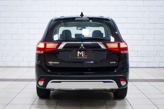 MITSUBISHI-OUTLANDER-2.0 MIVEC GASOLINA HPE AUTOMÁTICO MITSUBISHI-OUTLANDER-2019