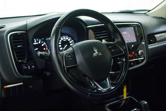 MITSUBISHI-OUTLANDER-2.0 MIVEC GASOLINA HPE AUTOMÁTICO MITSUBISHI-OUTLANDER-2019